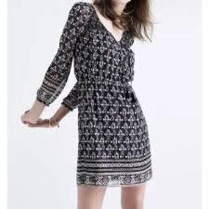 Madewell Woodland Dress in Artisan Floral Size 8 Black Tassel Tie Smocked Boho